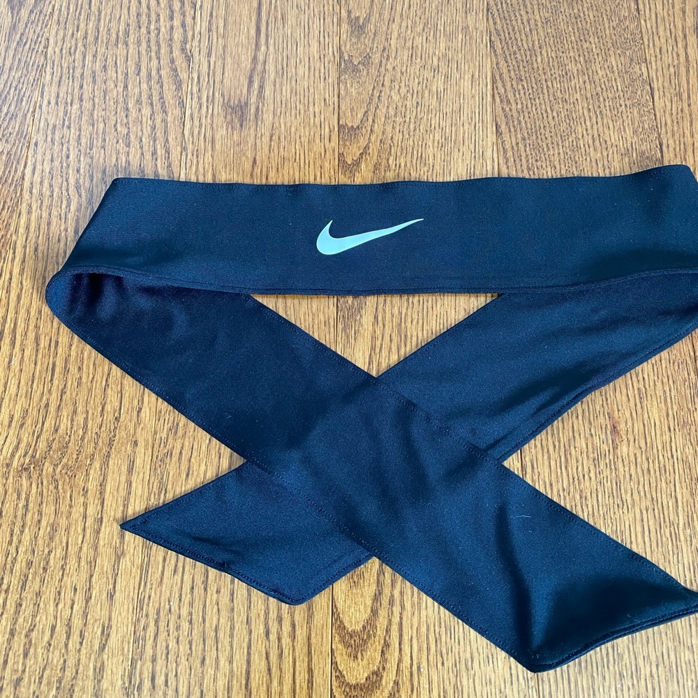 Black Tie Up Nike Headband Sweatband Volleyball Tennis Sports. NWOT